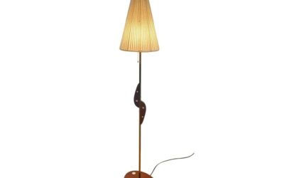 TEAK AND BRASS MID CENTURY MODERN FLOOR LAMP