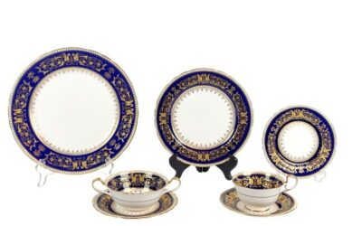 AYNSLEY “SEVILLE” BLUE DINNER SERVICE FOR TWELVE