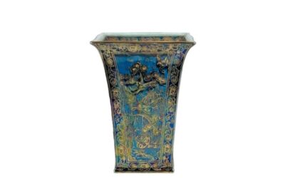 WEDGWOOD FAIRYLAND LUSTRE FIRBOLGS VASE